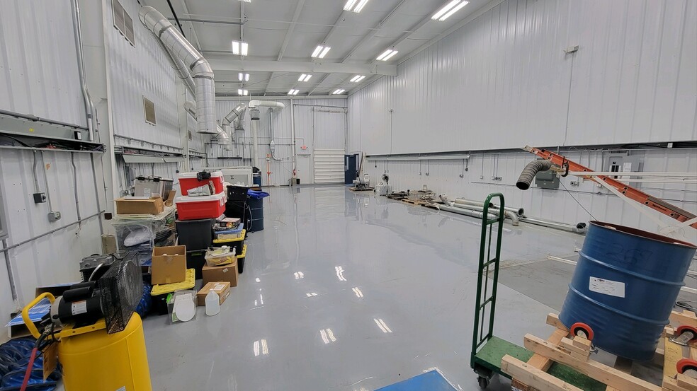 More Photos Of 2758 3 Mile Rd, Grand Rapids Manufacturing For Sale