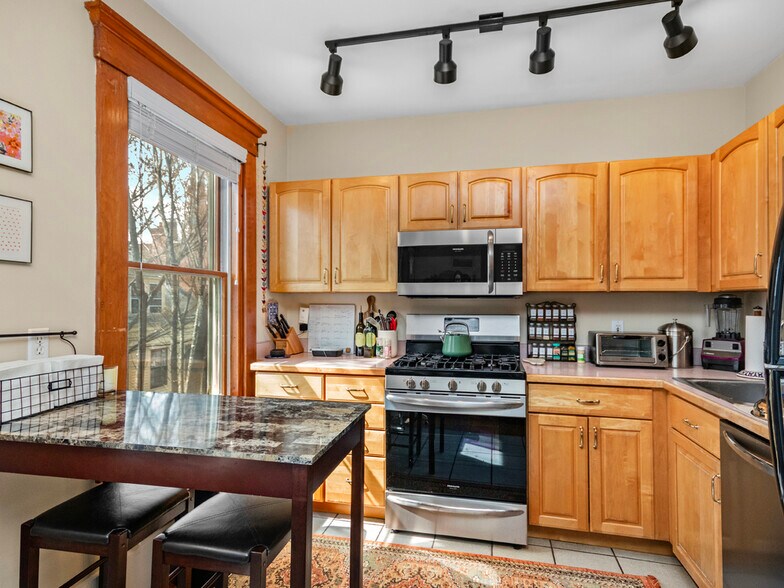 More Photos Of 43 Chestnut St, Boston Apartments For Sale