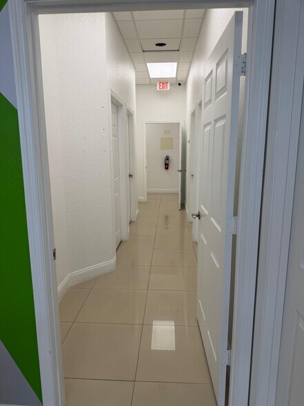 More Photos Of 2003 McCoy Rd, Orlando General Retail For Lease