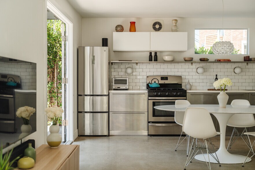 More Photos Of 40 18th Ave, Venice Apartments For Sale