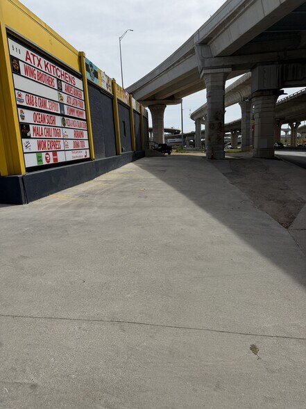 More Photos Of 510 E Anderson Ln, Austin Restaurant For Lease