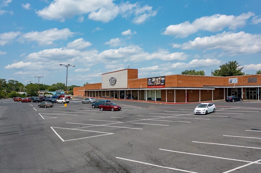 More Photos Of 580 Mason, Harrisonburg Freestanding For Sale