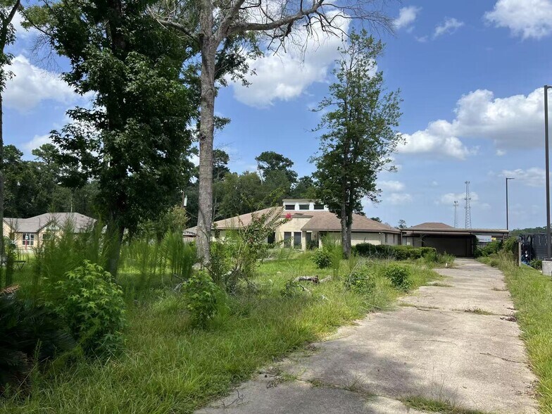 More Photos Of 14221 Horseshoe Bnd, Conroe Specialty For Lease