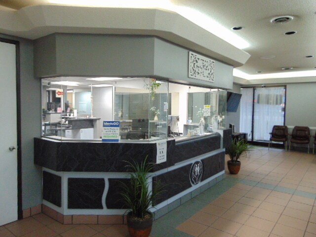 More Photos Of 30000 Orchard Lake Rd, Farmington Medical For Lease