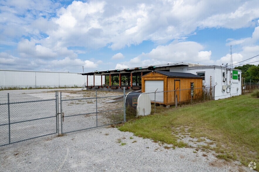 More Photos Of 3501 Edwin Ave, Savannah Truck Terminal For Lease