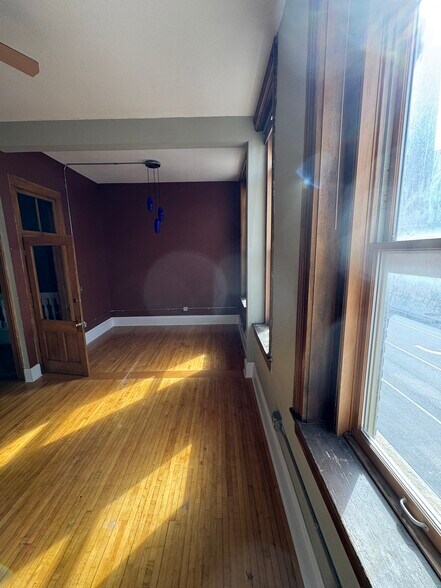 More Photos Of 327 N Riverfront Dr, Mankato Storefront Retail Residential For Sale