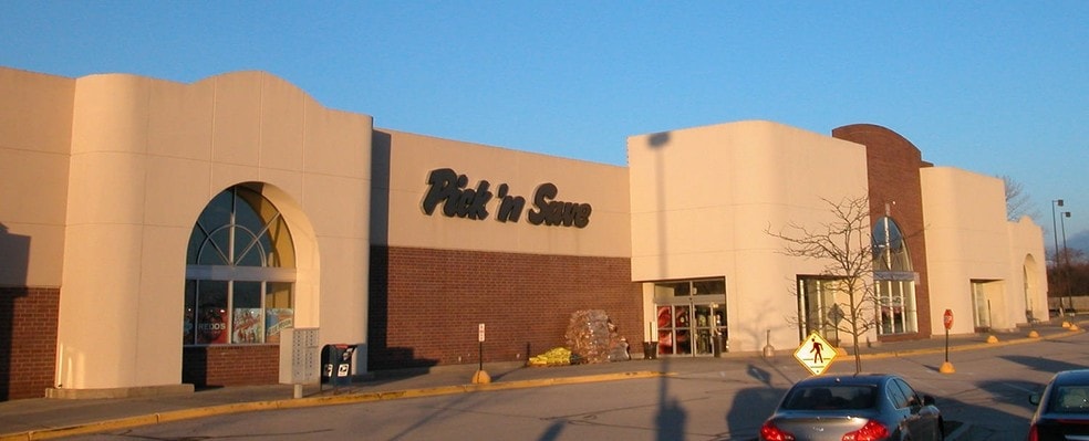 More Photos Of 7201-7255 S 76th St, Franklin General Retail For Lease