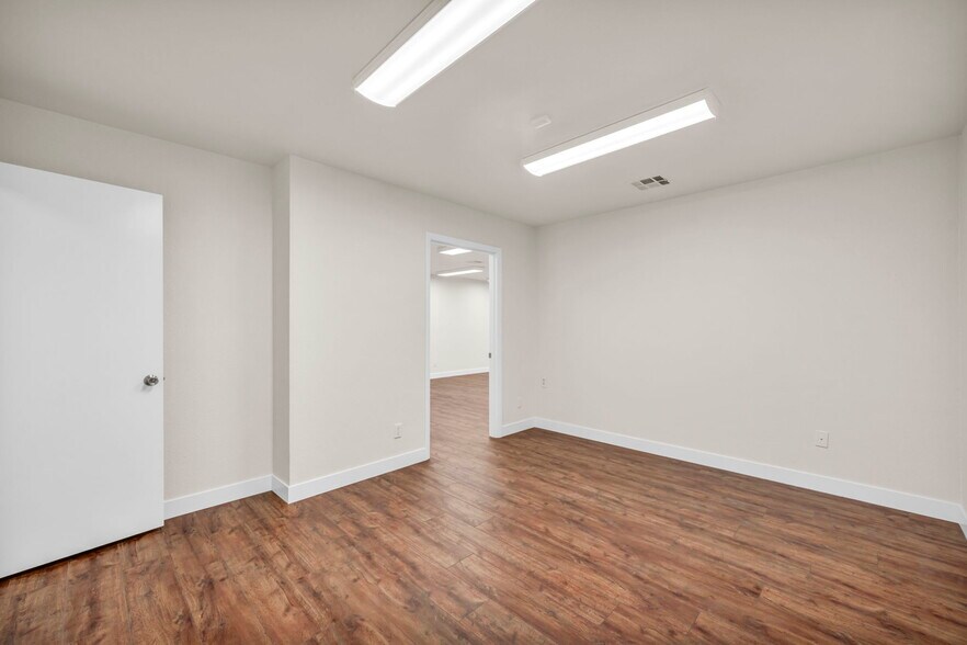 More Photos Of 4040 Arcata Way, North Las Vegas Light Manufacturing For Lease