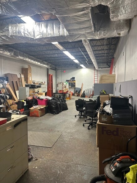 More Photos Of 18 Wendell Pl, Fairview Warehouse For Sale