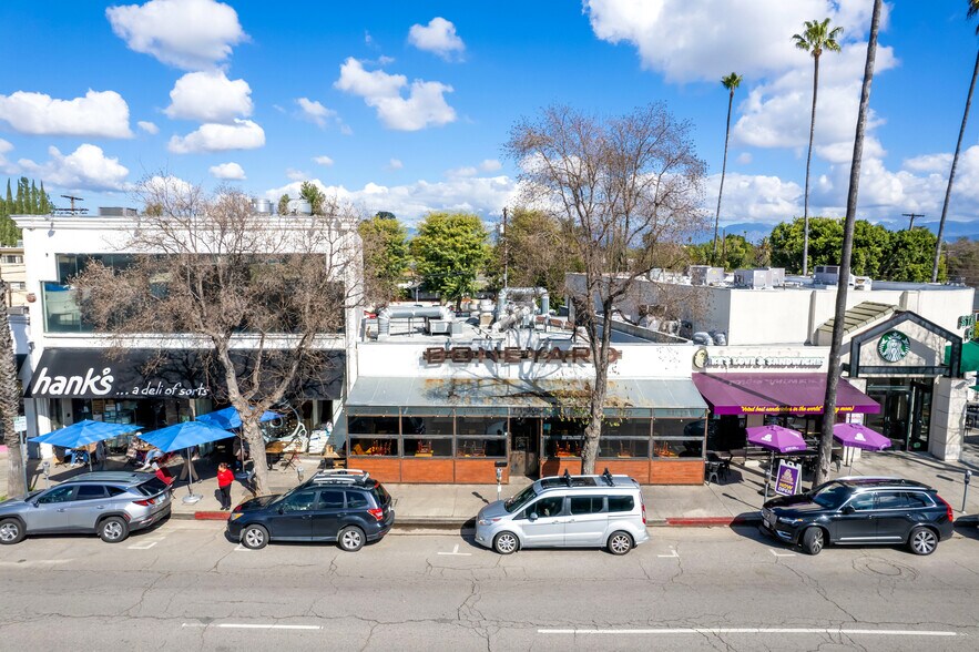 Primary Photo Of 13539 Ventura Blvd, Sherman Oaks Freestanding For Lease