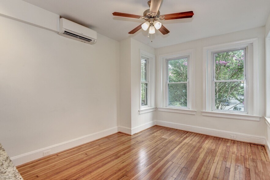 More Photos Of 1674 Irving St NW, Washington Apartments For Sale