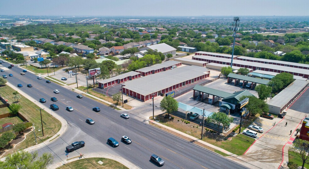 More Photos Of 9576 Potranco Rd, San Antonio General Retail For Sale