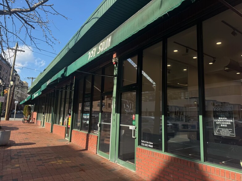 More Photos Of 9-11 Bond St, Great Neck Storefront For Lease