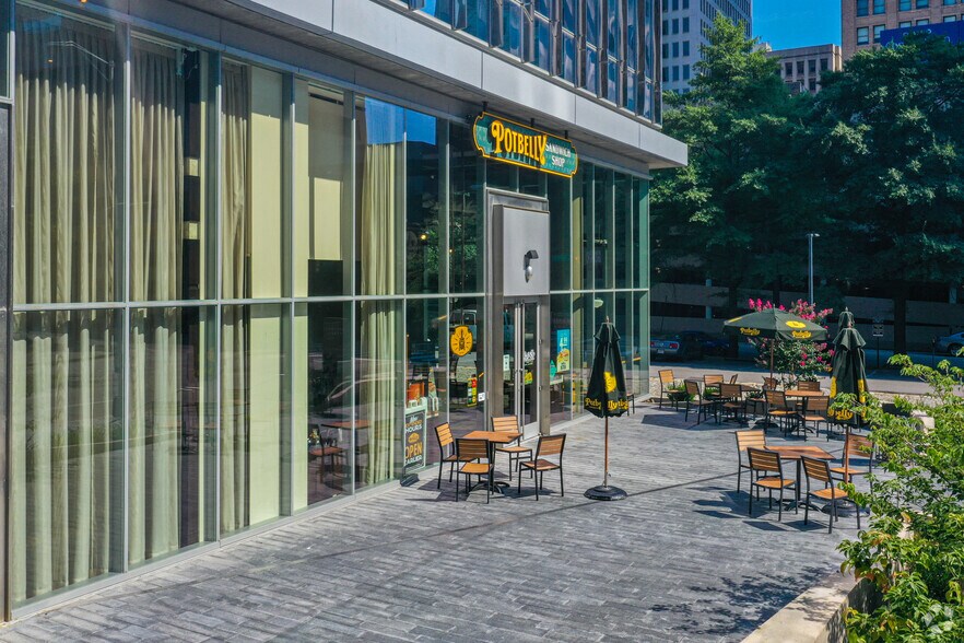 More Photos Of 800 E Canal St, Richmond Office For Lease