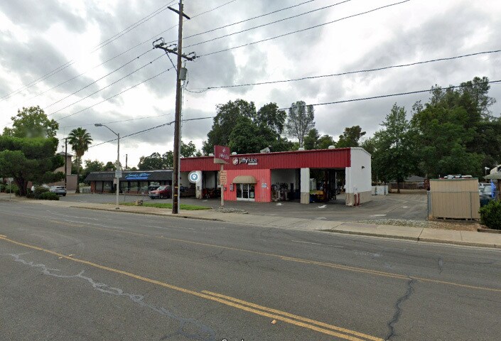 More Photos Of 905 Hartnell Ave, Redding Auto Repair For Sale