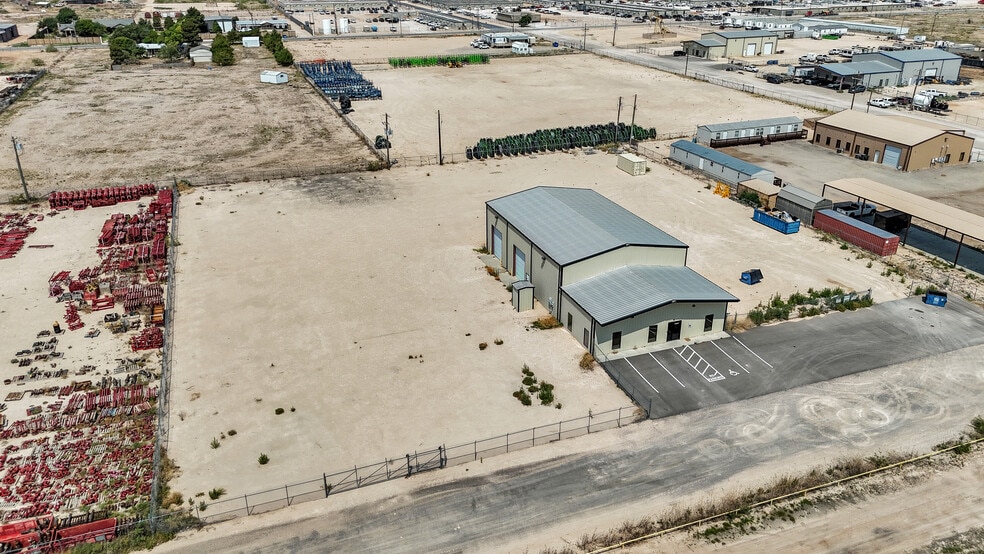 More Photos Of 11424 W County Road 35, Midland Warehouse For Lease