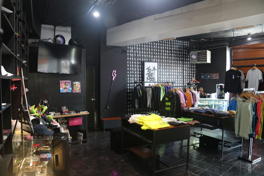 More Photos Of 119 Knickerbocker Ave, Brooklyn Apartments For Lease