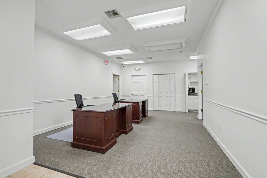 More Photos Of 5407 S Lewis Ave, Tulsa Office For Lease