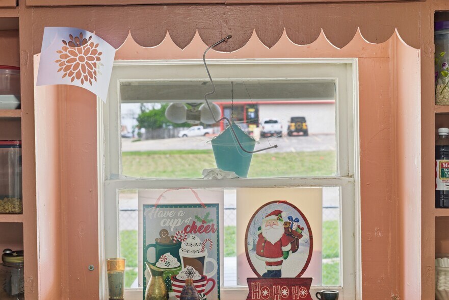 More Photos Of 201 S 31st St, Temple General Retail For Sale