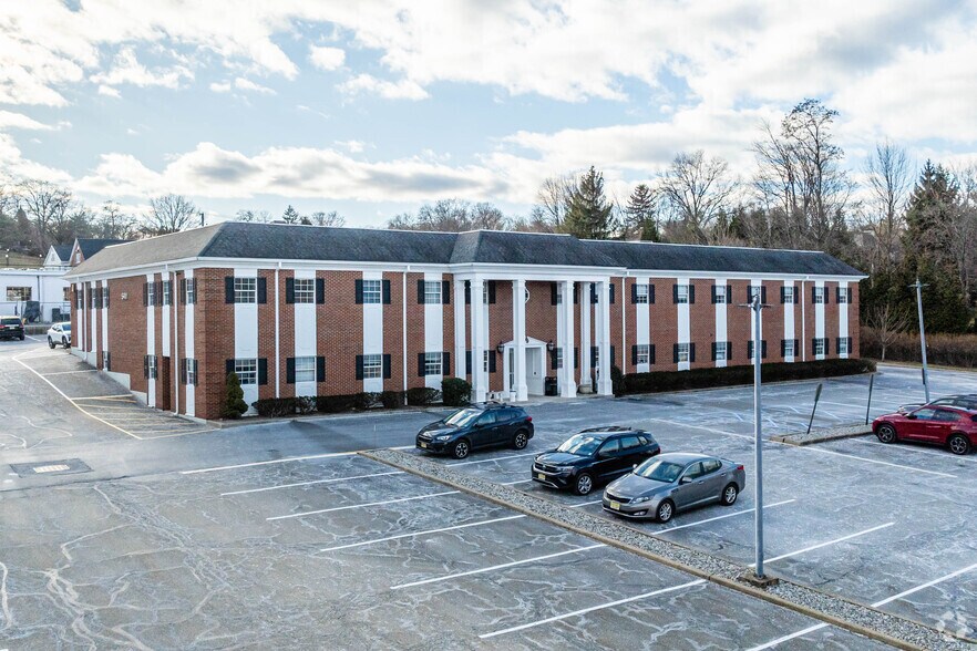 More Photos Of 541 Cedar Hill Ave, Wyckoff Medical For Lease