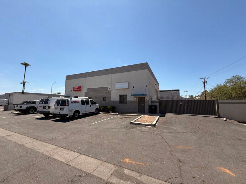 More Photos Of 512 W 2nd Ave, Mesa Warehouse For Sale