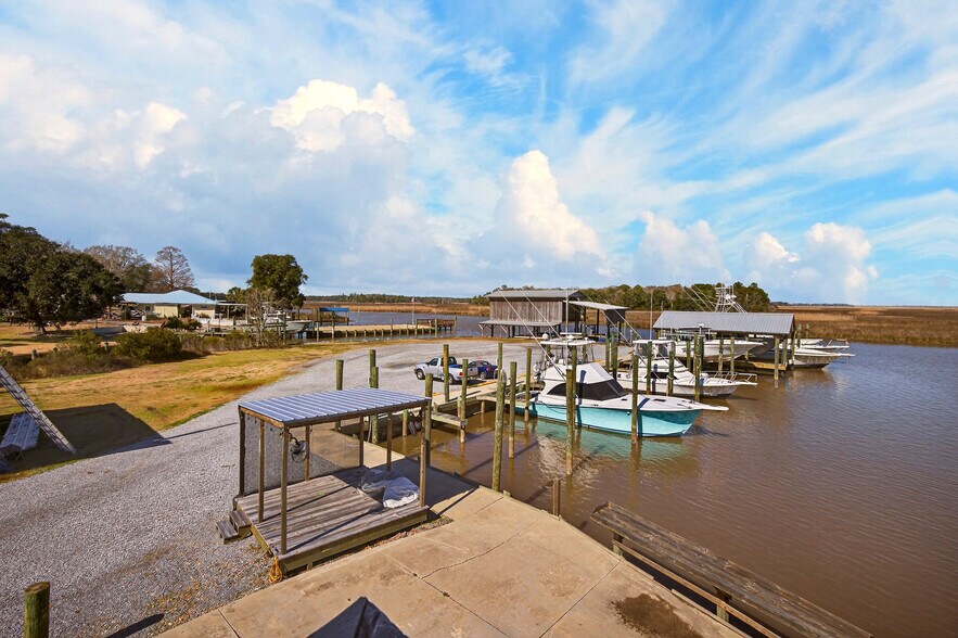 More Photos Of 3308 Mary Walker Dr, Gautier Marina For Sale