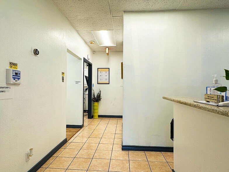 More Photos Of 8237 Fredericksburg Rd, San Antonio Medical For Sale