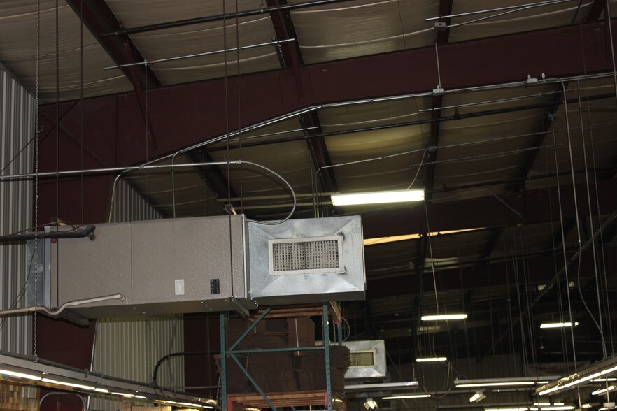 More Photos Of 1180 Atlantic Dr, West Chicago Warehouse For Lease