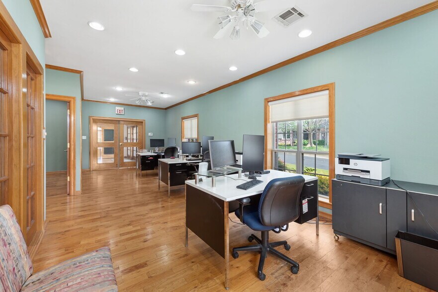 More Photos Of 6119 E 91st St, Tulsa Office For Sale