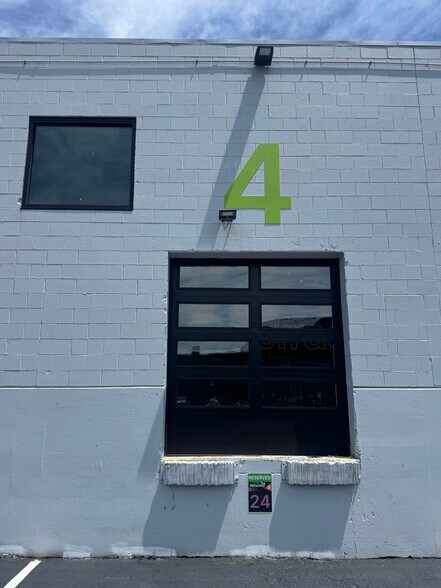 More Photos Of 890 Navajo St, Denver Warehouse For Lease