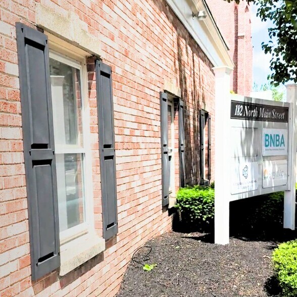 Primary Photo Of 182 N Main St, Fall River Office For Lease