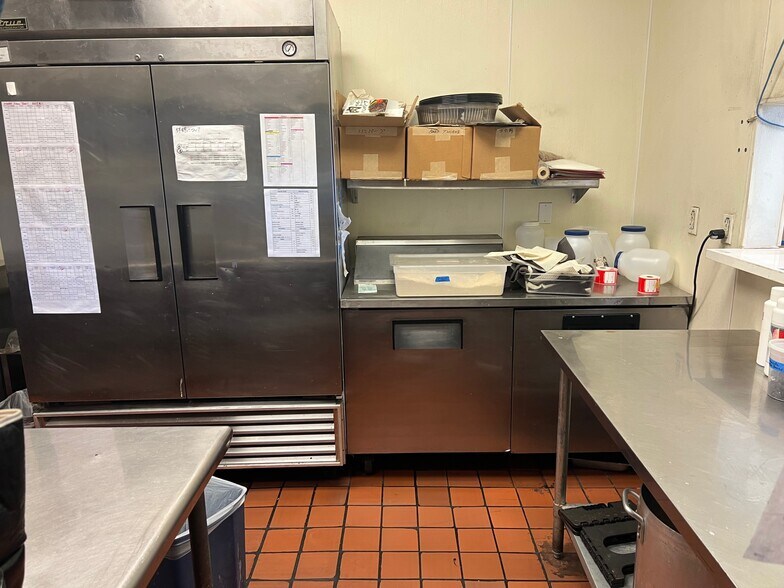 More Photos Of 1757 W Carson St, Torrance Storefront For Lease