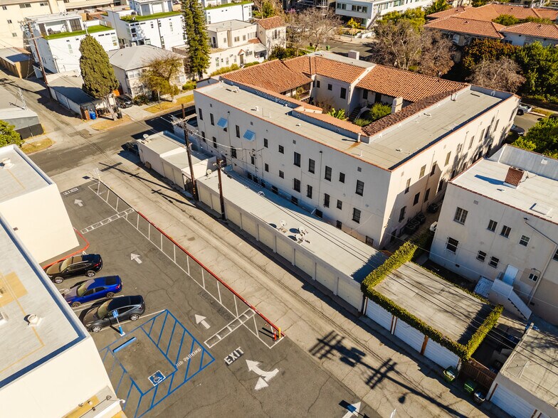 More Photos Of 455 N Sycamore Ave, Los Angeles Apartments For Sale