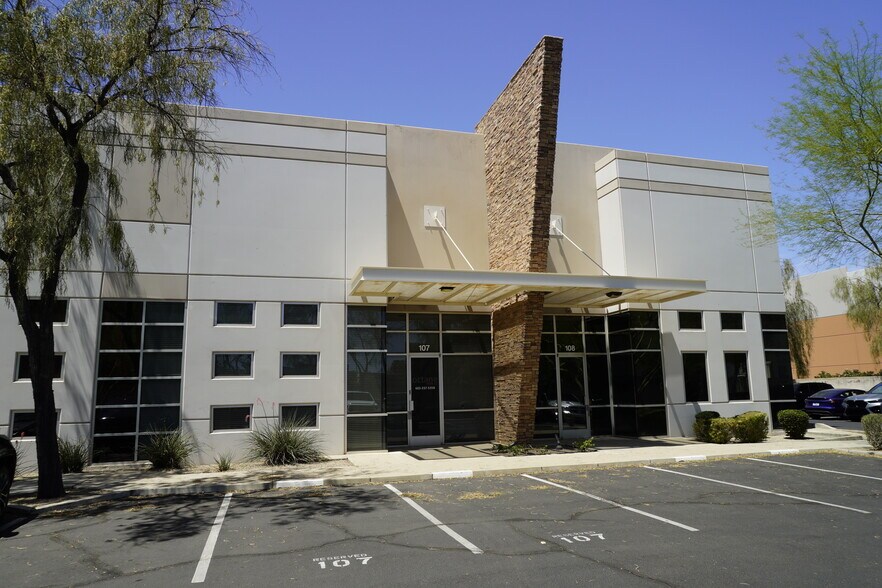 Primary Photo Of 2222 W Parkside Ln, Phoenix Research And Development For Sale