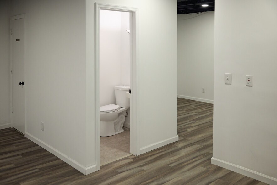 More Photos Of 3494 S Hamilton Rd, Columbus Office For Lease