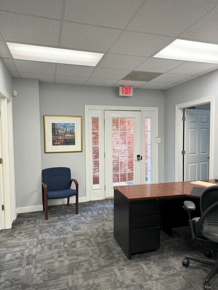 More Photos Of 1900 Manakin Rd, Manakin Sabot Office For Lease