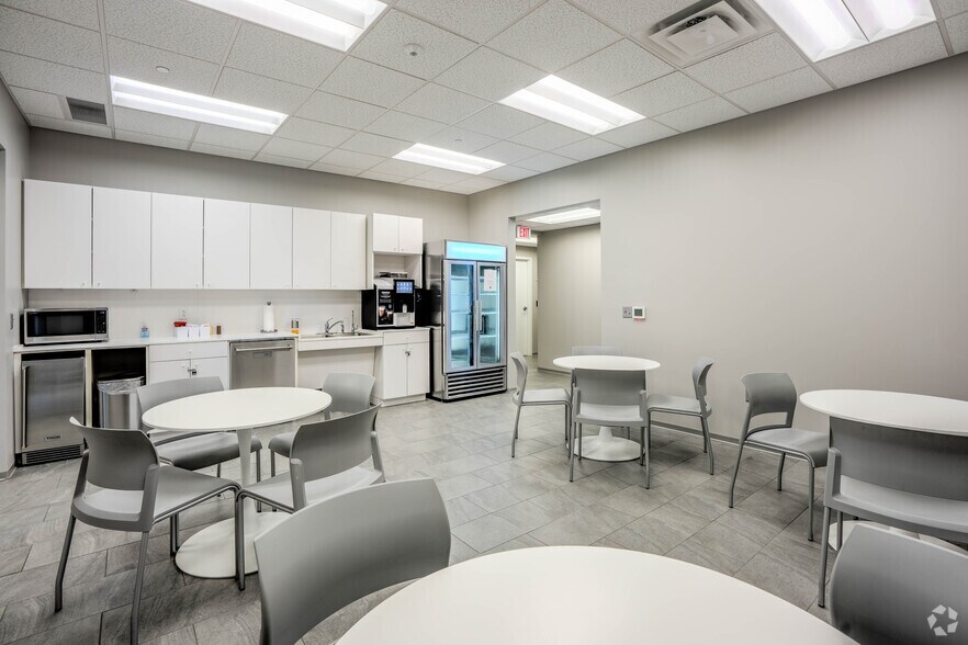 More Photos Of 2321 Energy Dr, Louisville Coworking Space