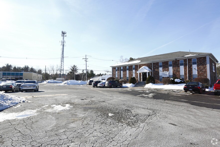 More Photos Of 25 Lowell St, Wilmington Loft Creative Space For Sale