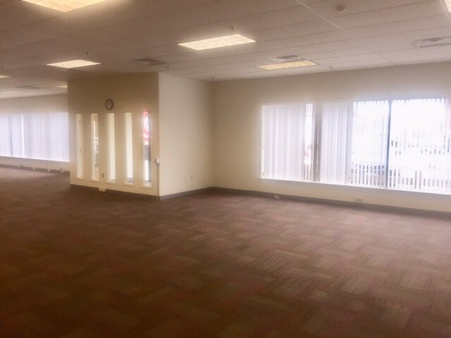 More Photos Of 57 Loring Ave, Salem Storefront Retail Office For Lease