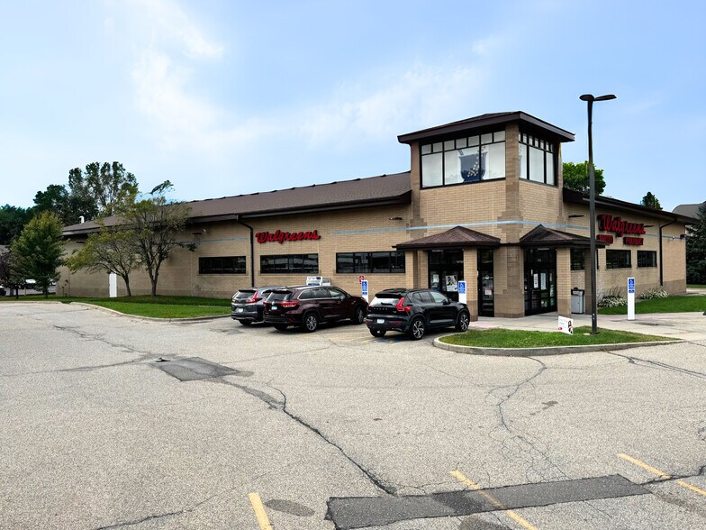 More Photos Of 14700 Lac Lavon Dr, Burnsville Drugstore For Sale