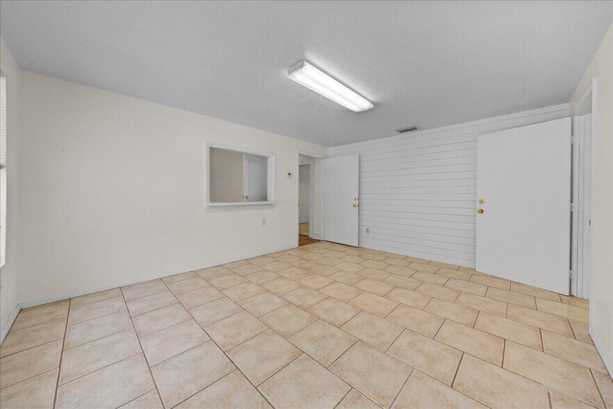 More Photos Of 2206 SE 3rd Ave, Ocala Office Residential For Sale