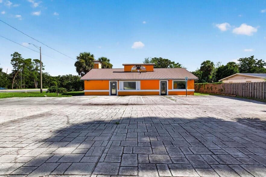 More Photos Of 102 Phillips Dairy Rd, Palatka Restaurant For Sale