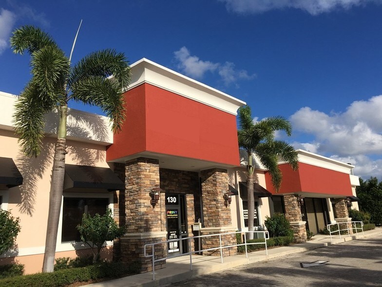 More Photos Of 10385 Ironwood Rd, Palm Beach Gardens Flex For Lease