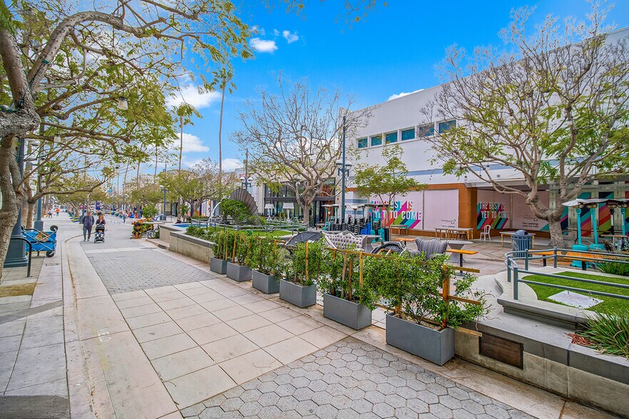 More Photos Of 1217 9th St, Santa Monica Apartments For Sale