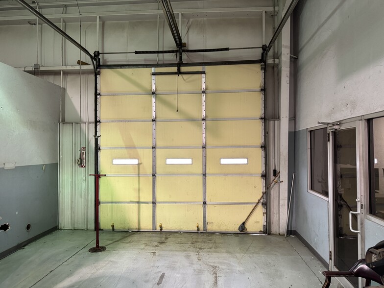 More Photos Of 613 W I 240 Service Rd, Oklahoma City Auto Dealership For Lease