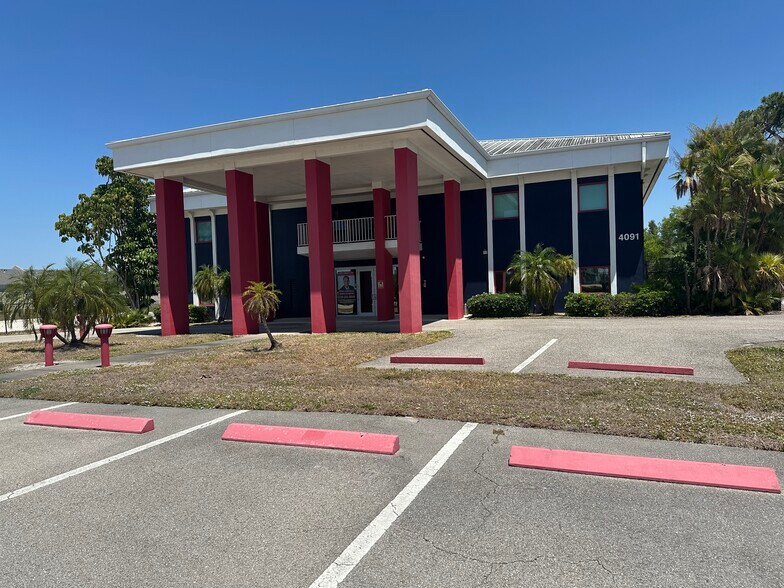 Primary Photo Of 4091 Colonial Blvd, Fort Myers Office Residential For Lease