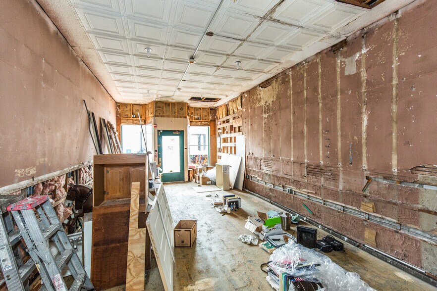 More Photos Of 2020-2026 Smith St, North Providence Freestanding For Sale