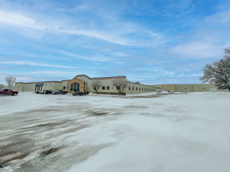 More Photos Of 223 1st Ave SE, Clara City Distribution For Sale