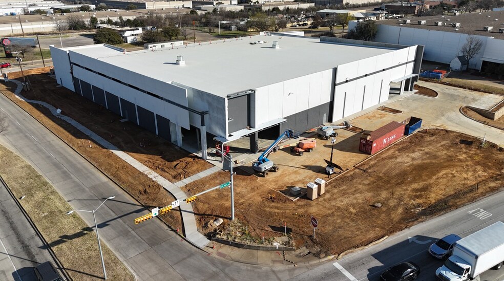 More Photos Of 2322 N State Highway 360, Grand Prairie Industrial For Sale