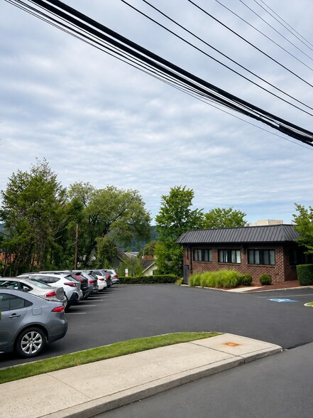 More Photos Of 615 Broadway, Hastings-on-Hudson Office For Lease